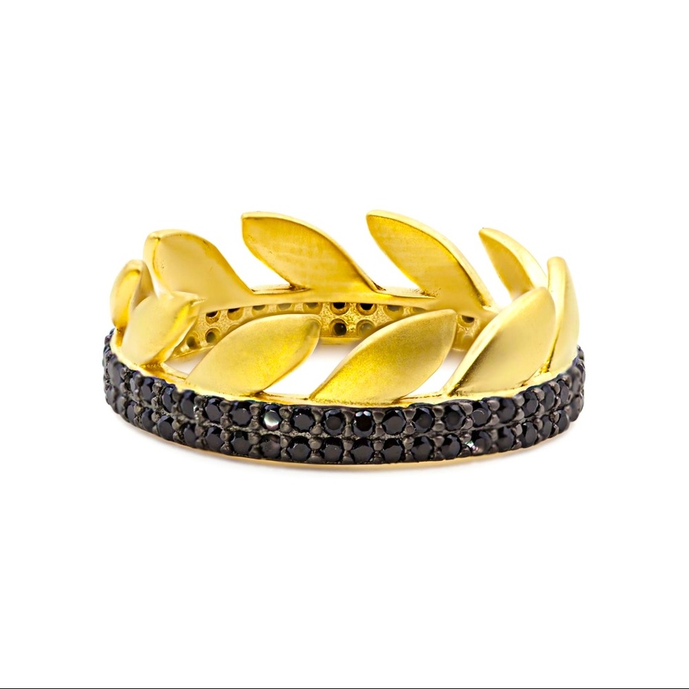 Edgy Laurel Crown Leaf Stacking Ring